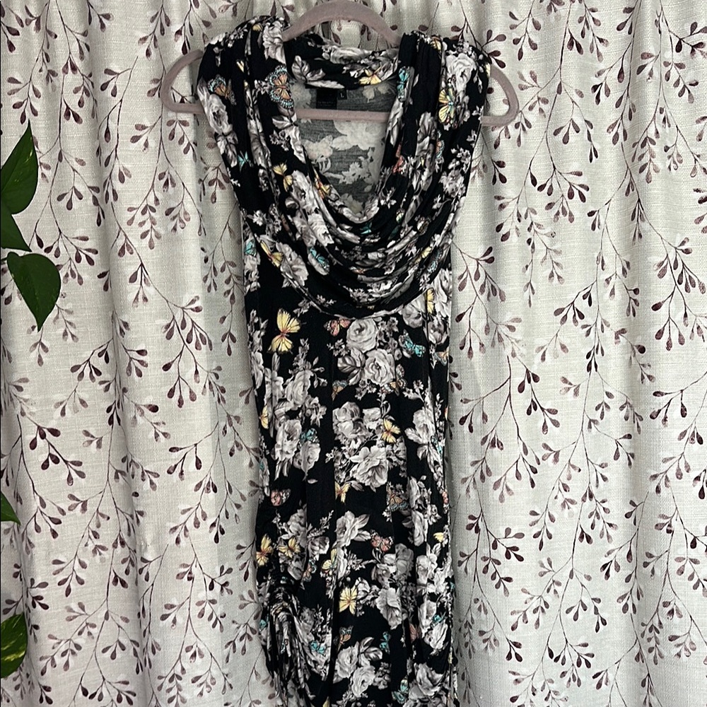 Elegant Black and White Sleeveless Cowl Neck Midi Dress